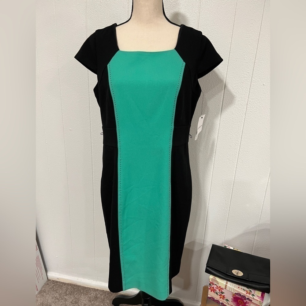 3/$25 Sale 🎈Liz Claiborne Dress green/black color block NWT